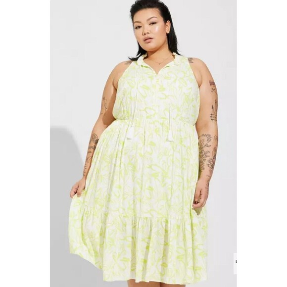 Torrid Womens Bright Green White Floral Tiered Midi Dress w/ Tassel Tie, 2X - Picture 1 of 6